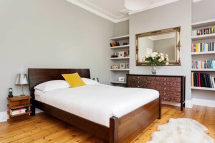 Room 17 of 23