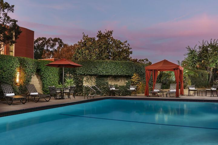 Pool 18 of 40