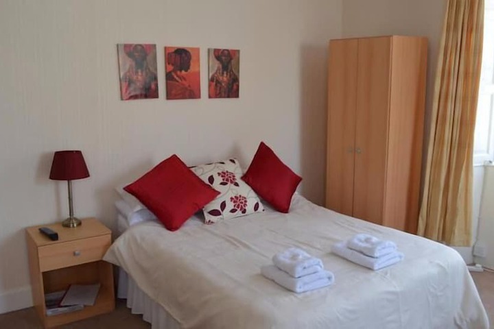 Room 6 of 26