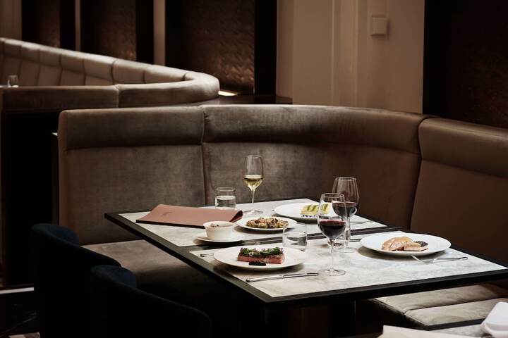 Dining 36 of 60