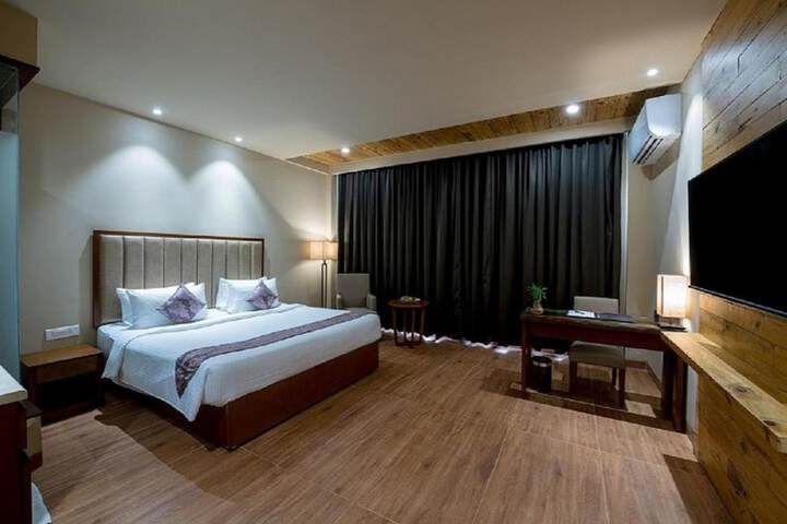 Room 14 of 35