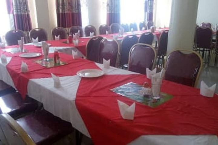 Dining 11 of 15