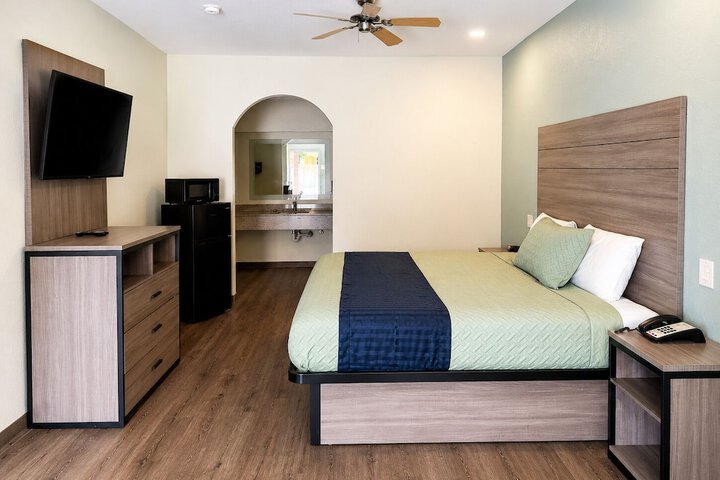 Room 5 of 24