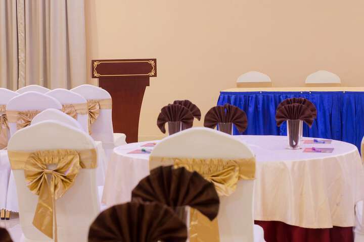 Ballroom/Hall 38 of 62