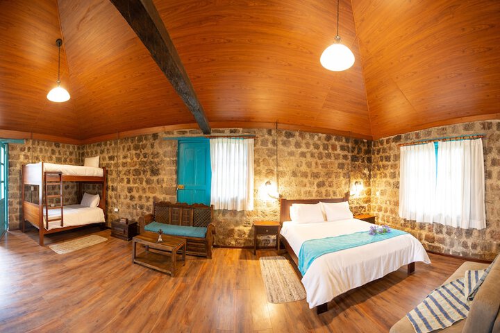 Room 2 of 25