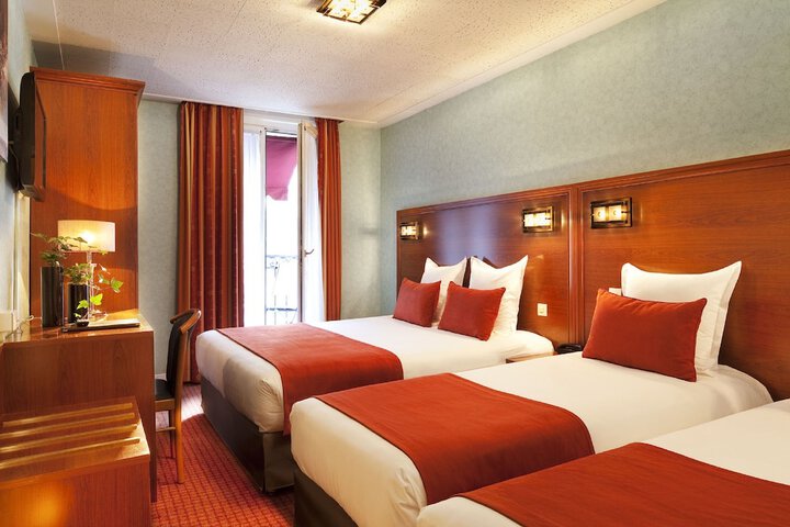 Room 10 of 46