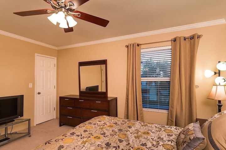 Room 5 of 24
