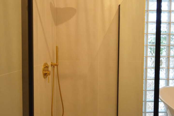 Room 46 of 49