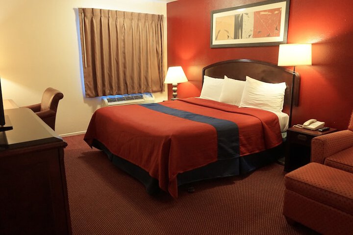 Room 9 of 27
