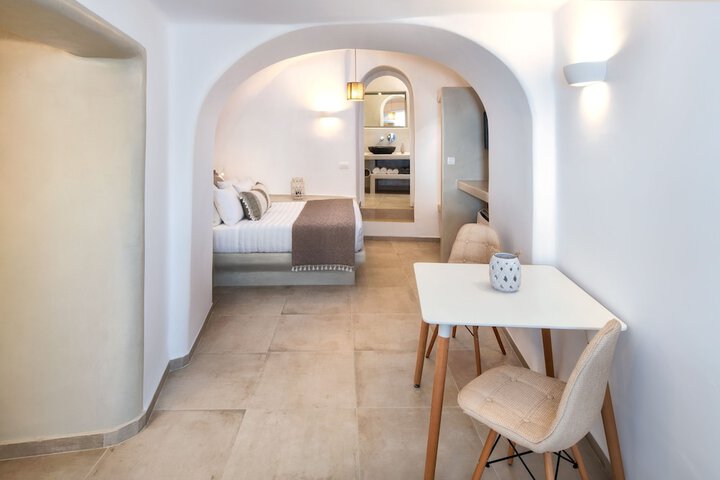 Room 5 of 79