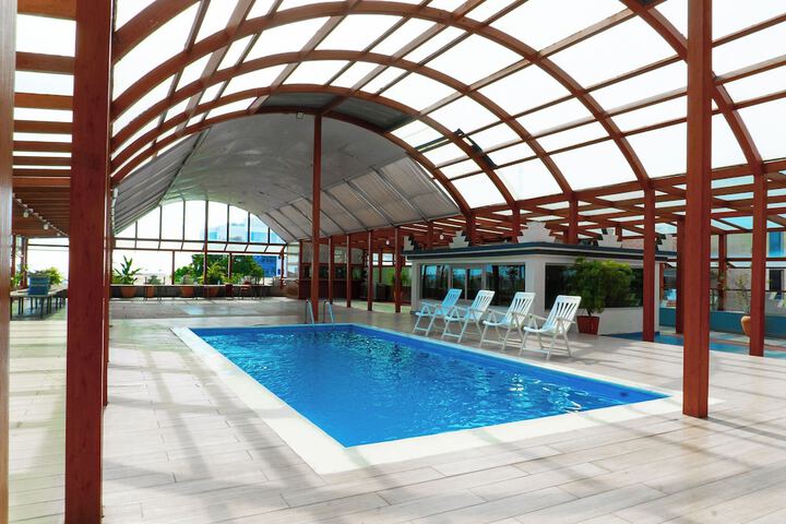 Pool 13 of 17