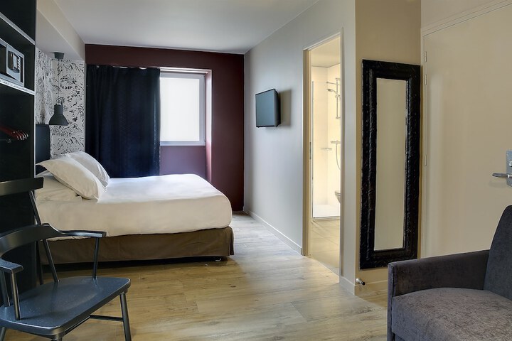 Room 19 of 80