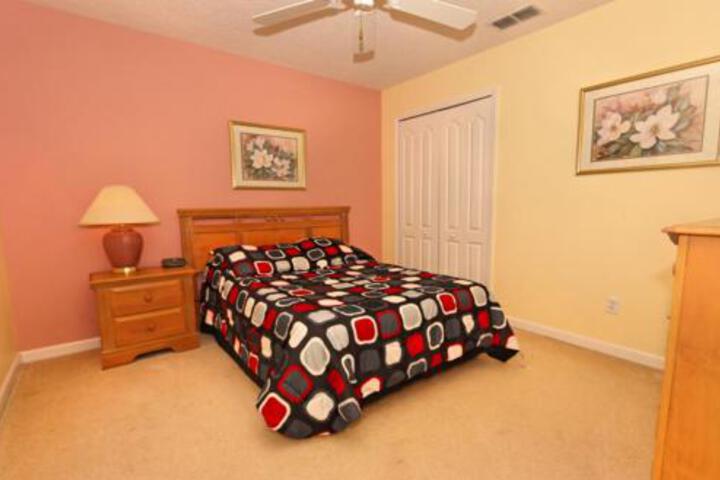 Beautiful Golf View Oasis by Disney World in Davenport, FL