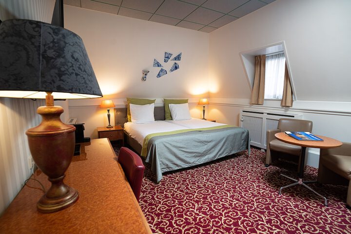 Room 73 of 105