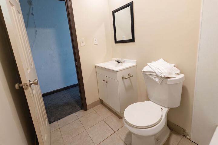 Room 16 of 27