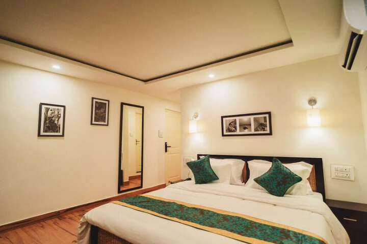 Room 8 of 22