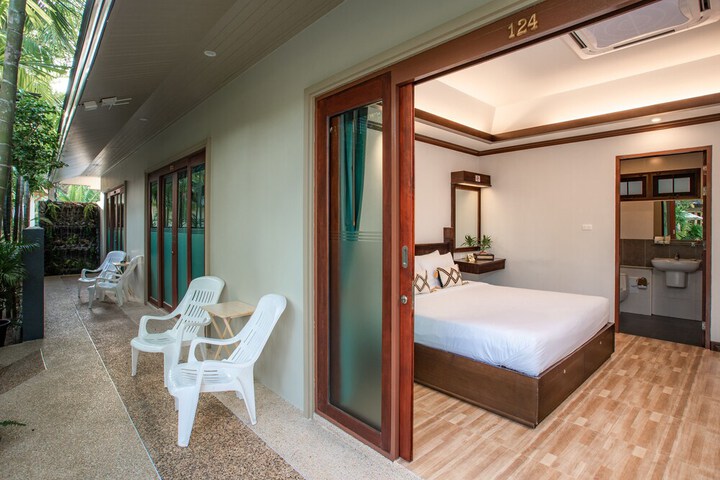 Hotel 52 of 53