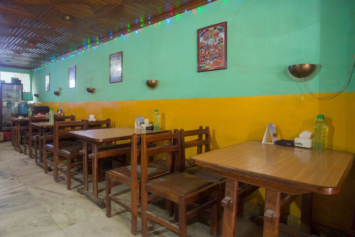 Dining 5 of 17