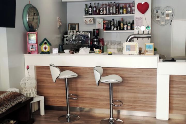 Lounge 69 of 74