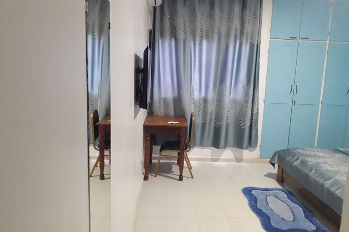 Room 13 of 31