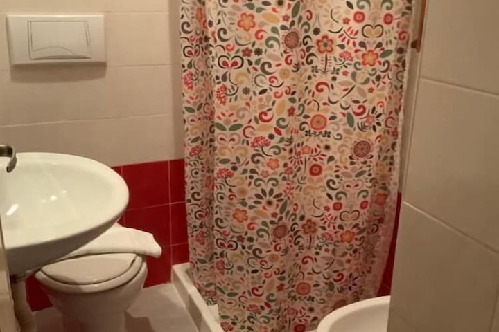 Room 18 of 38