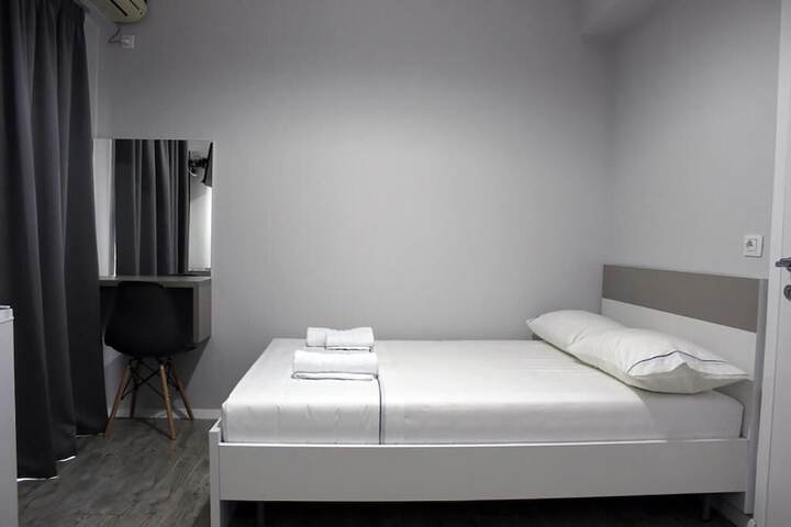 Room 9 of 39