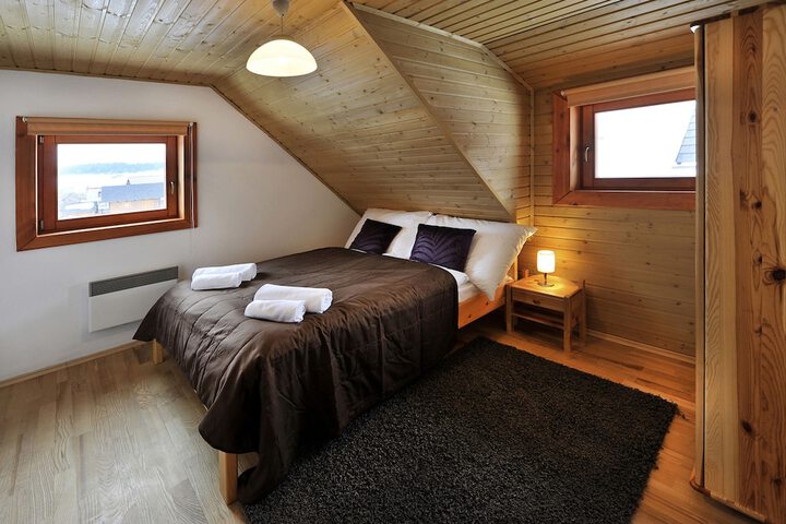 Room 12 of 62