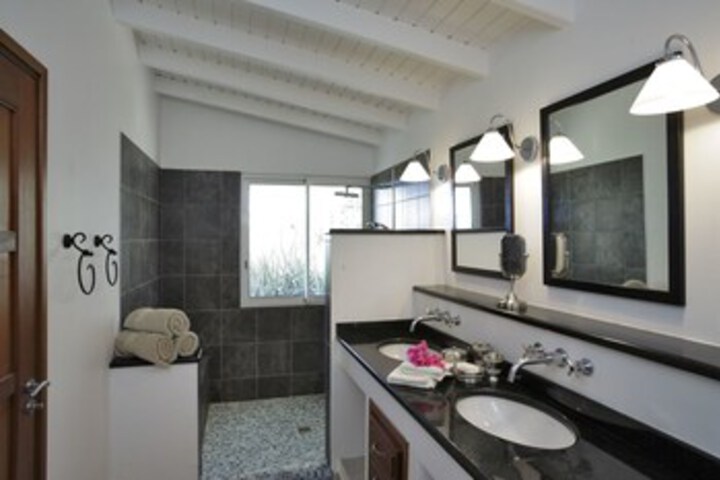 Room 4 of 21