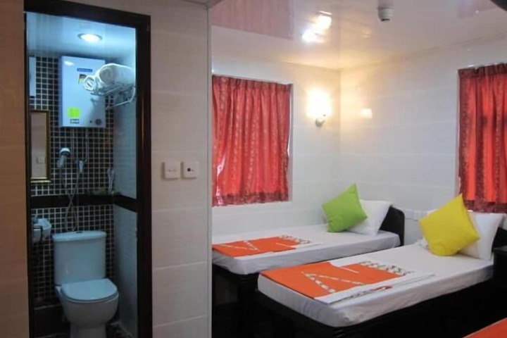 Room 10 of 60