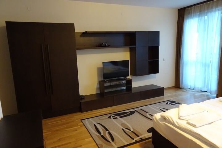 Room 16 of 68