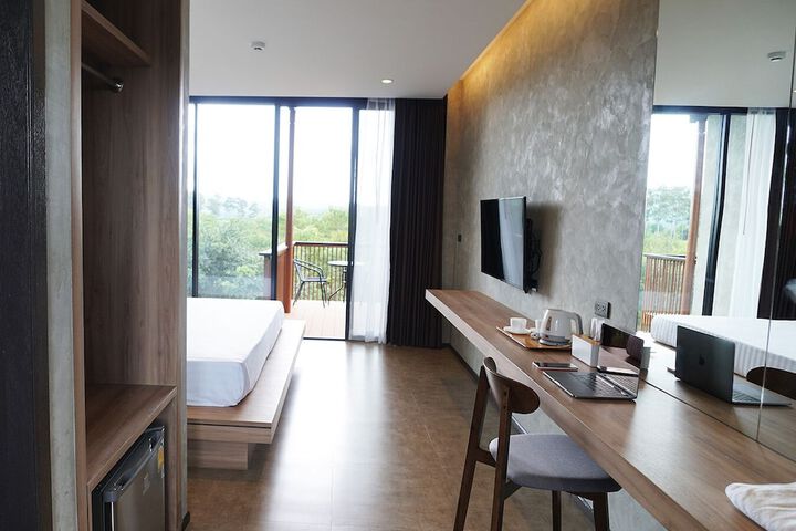 Room 2 of 35