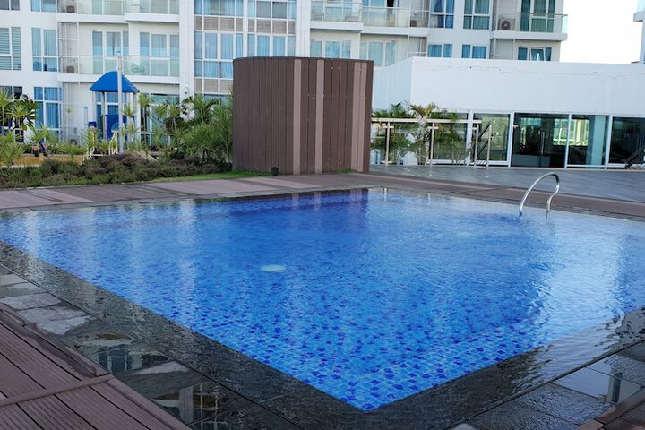 Pool 39 of 76