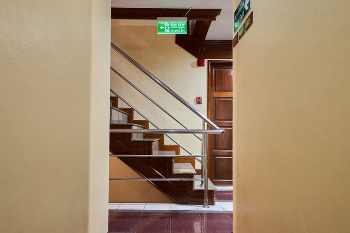 Ballroom/Hall 131 of 136