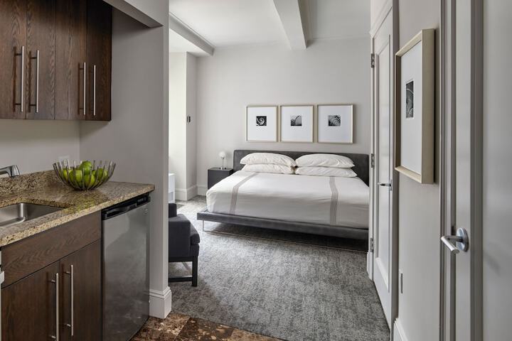 Room 18 of 47