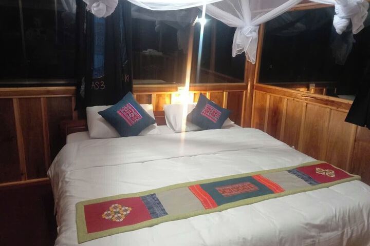 Room 5 of 25