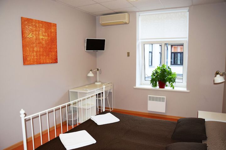 Room 6 of 36