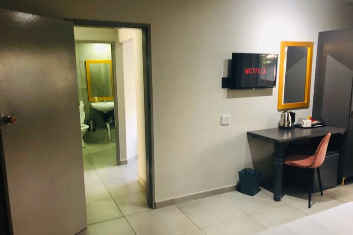 Room 38 of 241
