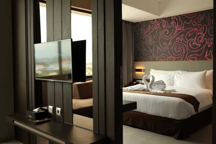 Room 13 of 53