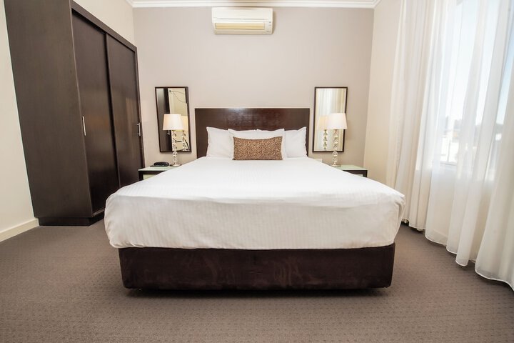 Room 19 of 73