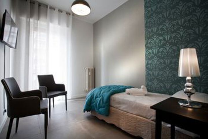 Room 16 of 36