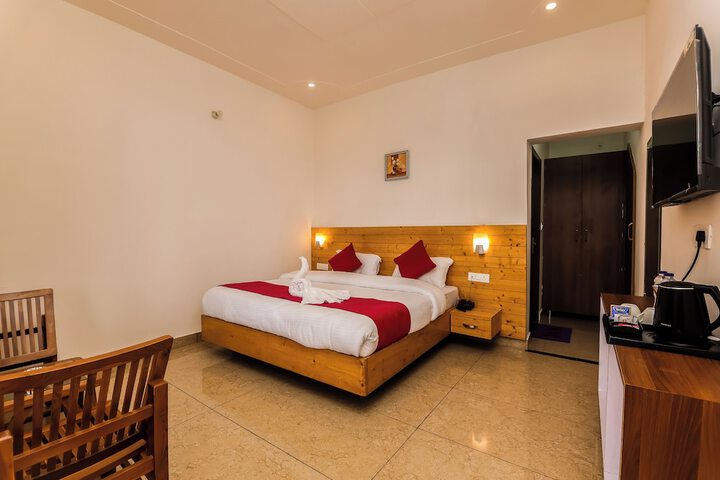 Room 44 of 119