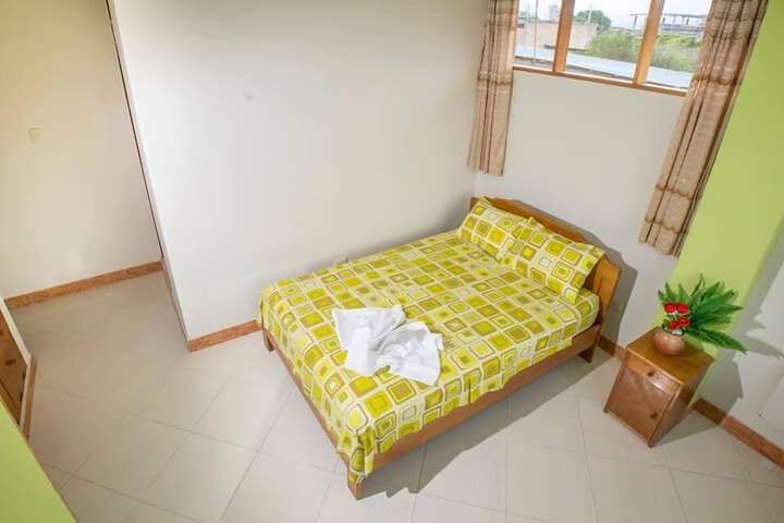 Room 9 of 32