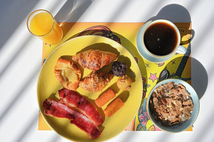 Breakfast/Coffee Service 87 of 116