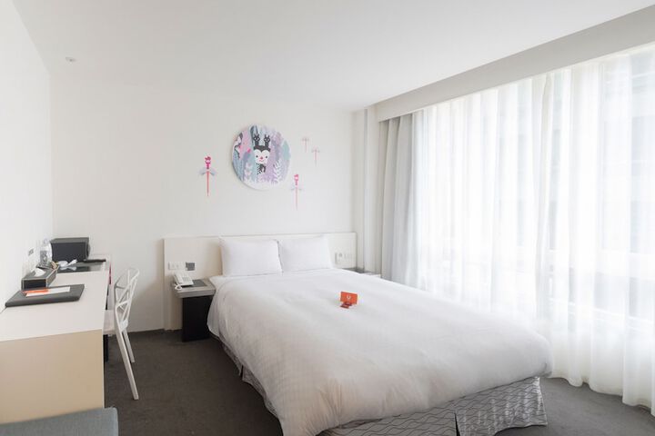 Room 8 of 51