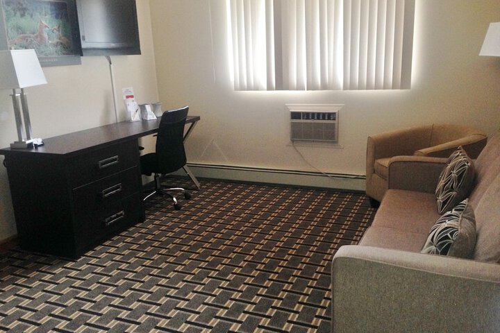 Room 19 of 37