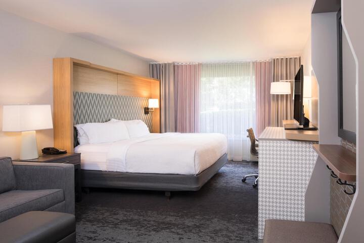 1 King Bed (14 of 20)