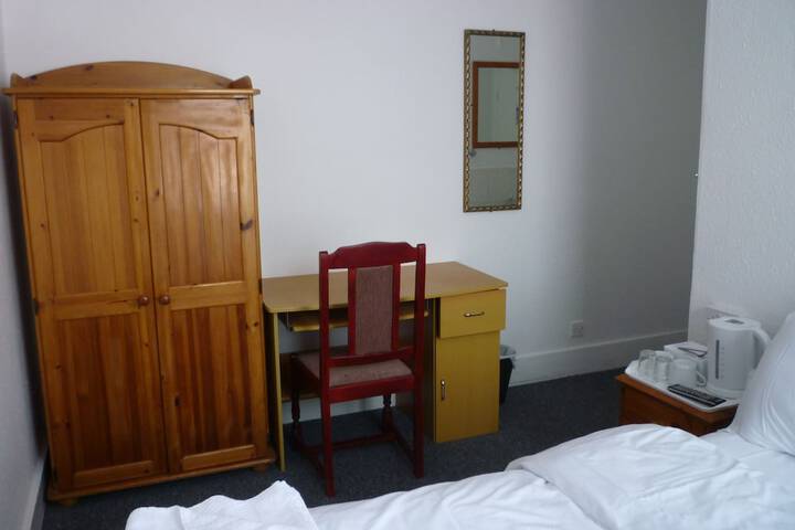 Room 26 of 47