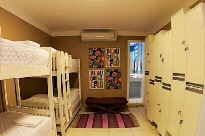 Room 17 of 40