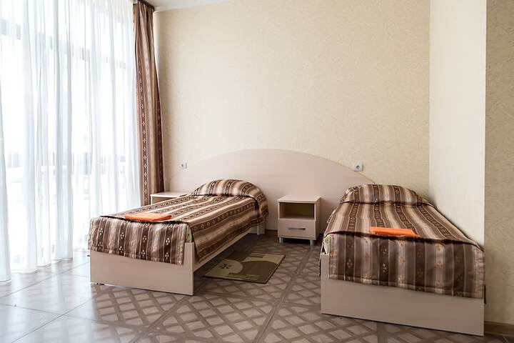 Room 2 of 47