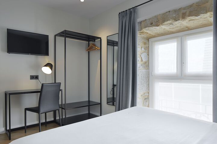 Room 16 of 29